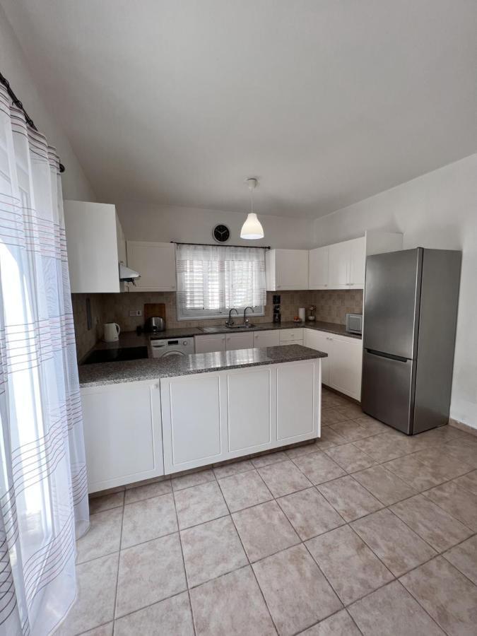 Pafia Sunbeach Townhouse Paphos 外观 照片